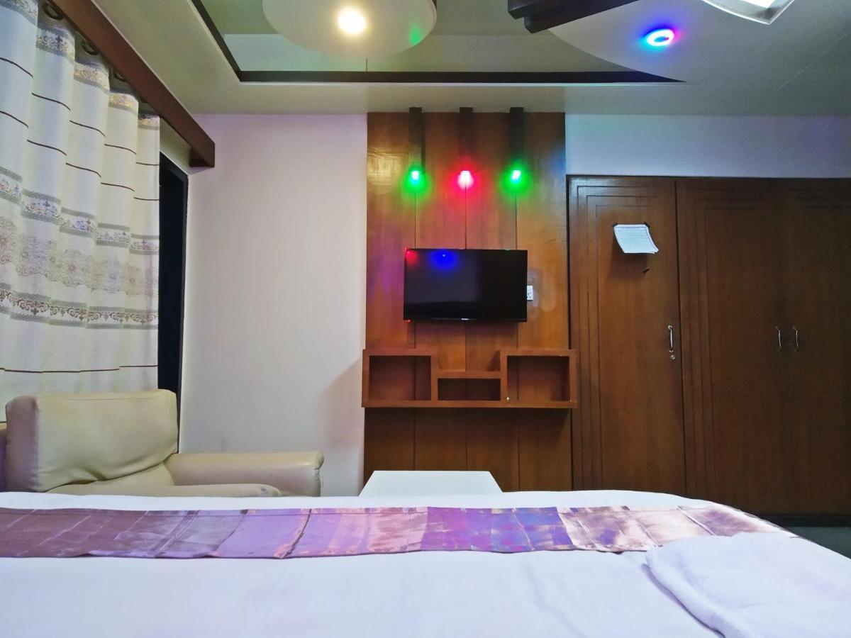Hotel Blue Bird Дака Екстериор снимка