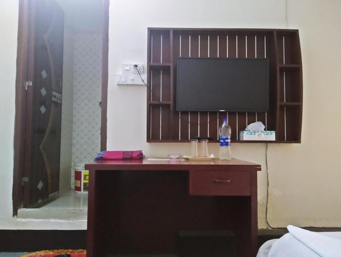 Hotel Blue Bird Дака Екстериор снимка