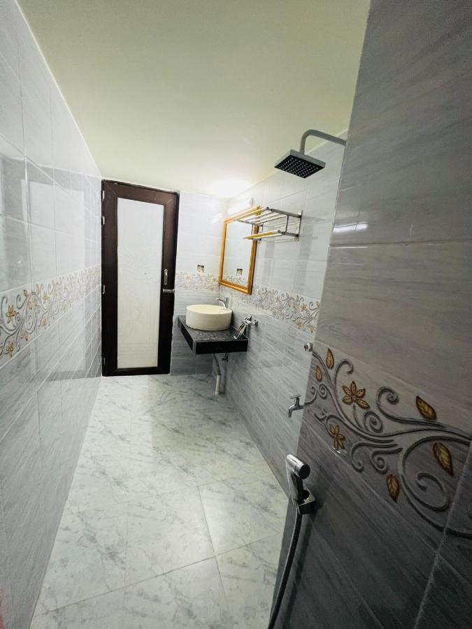 Hotel Blue Bird Дака Екстериор снимка