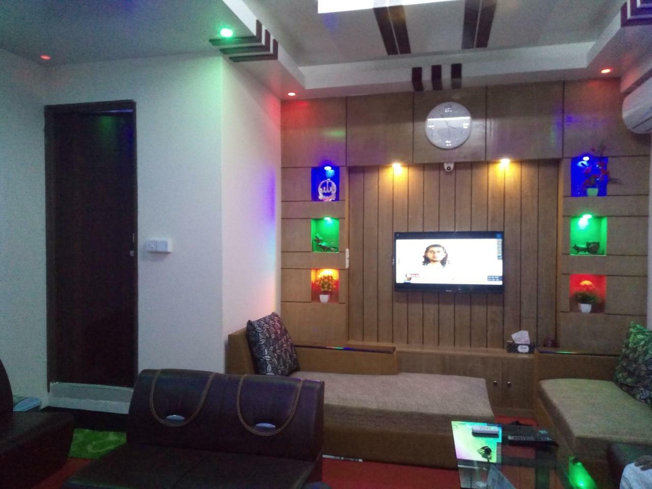 Hotel Blue Bird Дака Екстериор снимка